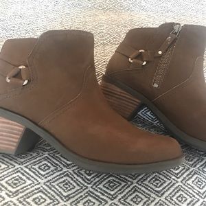 Teva Anaya booties (NEW!)